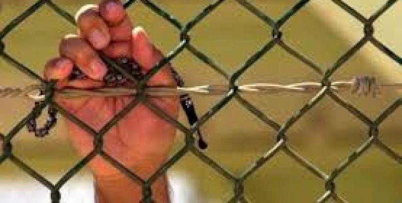 الأسرى المعزولون بـ