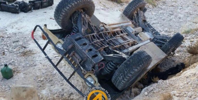 إصابة 4 جنود بانقلاب جيب 