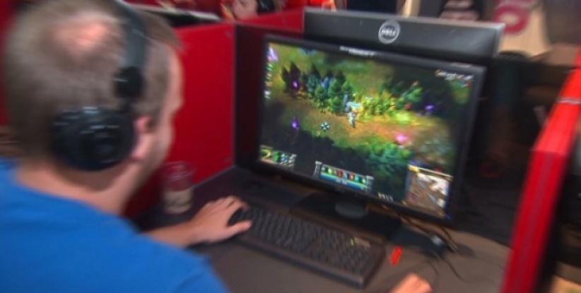 تغريم شاب ألماني بعد اتهامه بتخدير صديقته ليلعب 