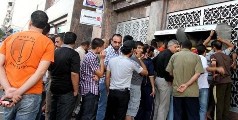 مالية غزة: نبذل جهودا لصرف دفعة مالية قبل العيد