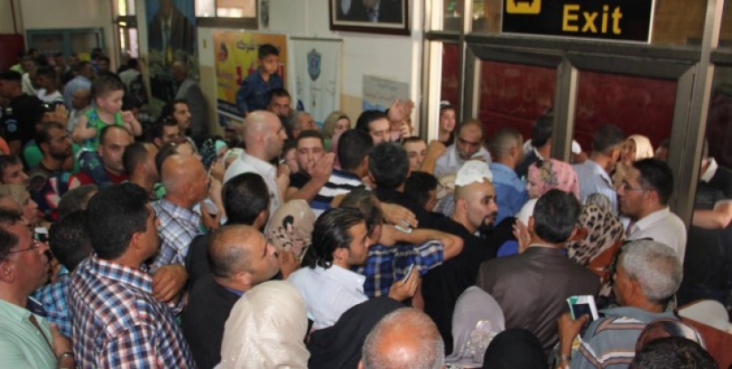 ازمة خانقة على معبر الكرامة