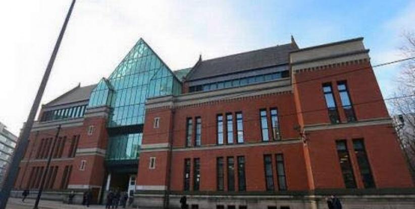 السجن لبريطاني اجبر ابنته على الزواج في عيد ميلادها الـ 14