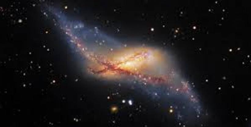 علماء الفلك: ثقب أسود ضخم يستيقظ بمجرة مجاورة