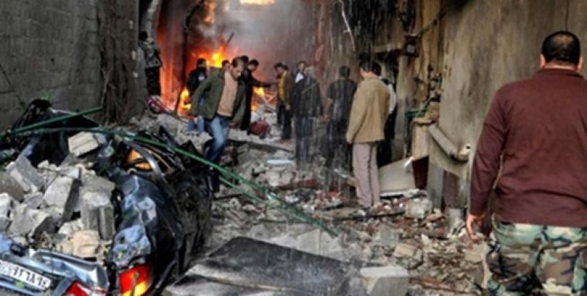 شهيدان لاجئان وقصف مخيم درعا بـ15 برميلاً متفجرًا