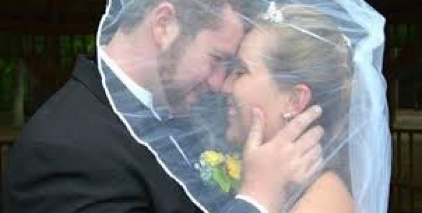 تزوجا للمرة الثانية.. بعدما فقدت العروس ذاكرتها!!