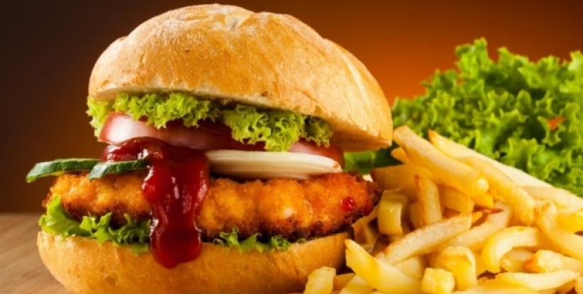 الوجبات السريعة تسبب الاكتئاب!!
