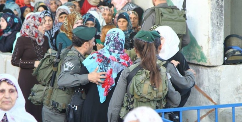 آلاف المواطنين يتوجهون إلى الأقصى لأداء صلاة الجمعة الثالثة من رمضان