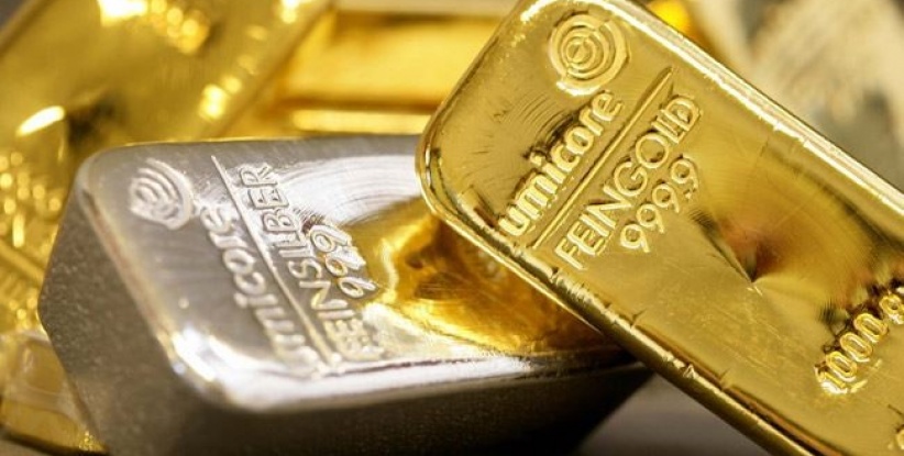 الذهب يرتفع مع هبوط الدولار