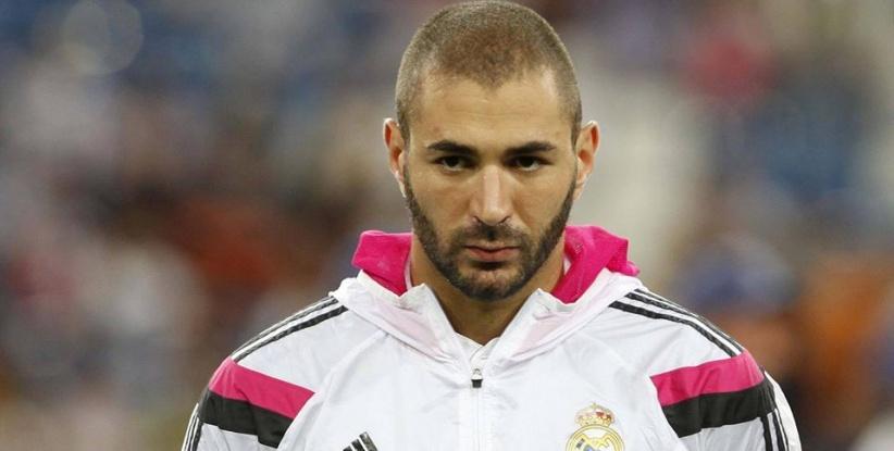 فينغر يتحدث مع بنزيمة لاقناعه بالانتقال لارسنال