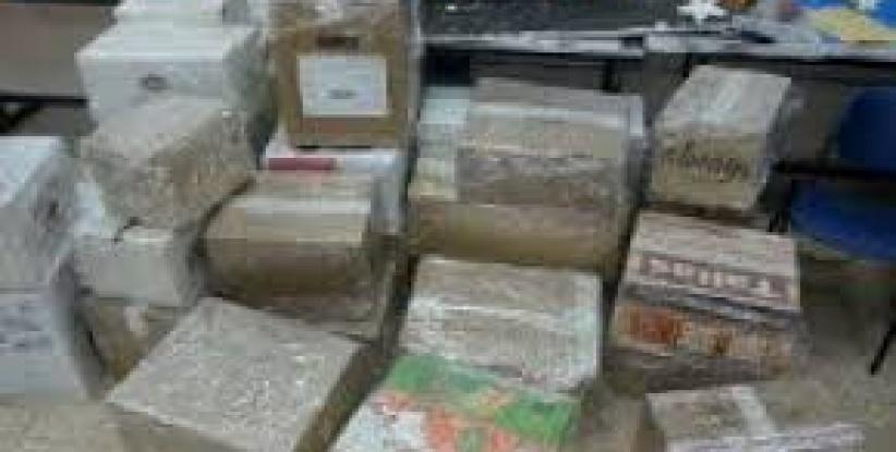 اللجنة الشعبية للخدمات في مخيم الدهيشة توزع 425 طردا غذائيا على مخيمات اللاجئين في المحافظة