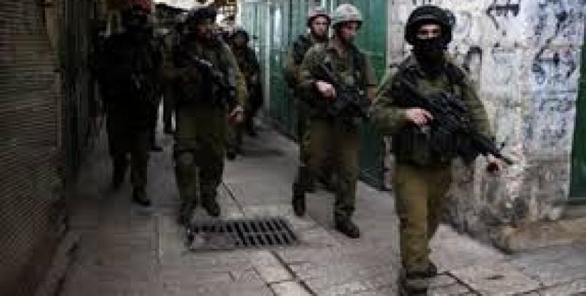 الاحتلال يقتحم قرية جيت ويسلم 5 إخطارات وقف بناء