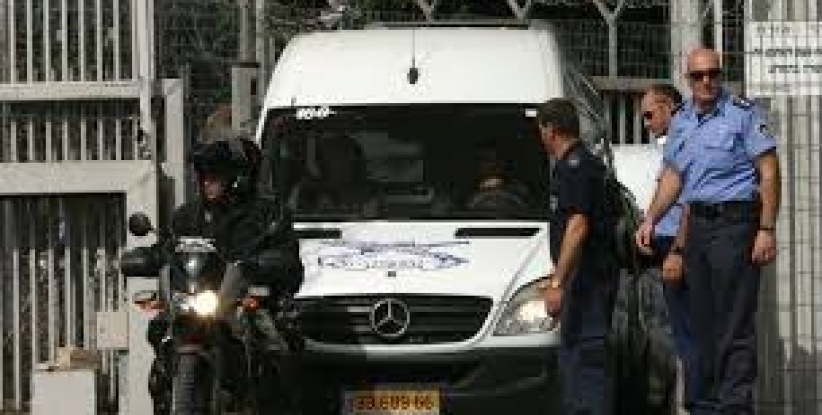 نقل الأسير المضرب عدي استيتي إلى زنازين 'ايشل'