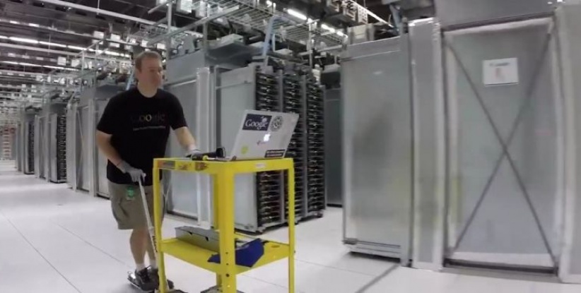 أين تخزن جوجل وفيسبوك بيانات أكثر من ثلث سكان الأرض!