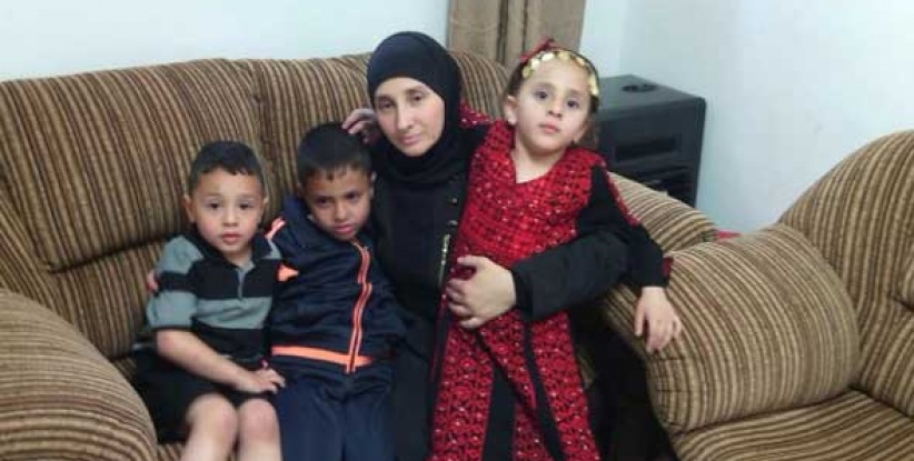 محكمة الاحتلال تبعد زوجة الشهيد غسان أبو جمل وأطفالها من القدس