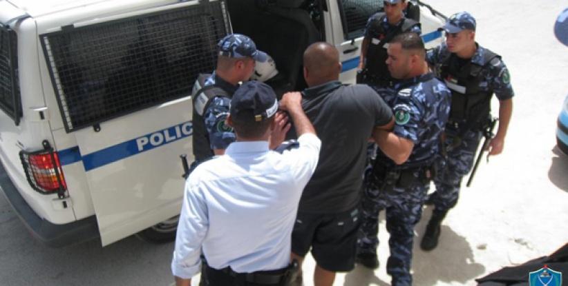 قلقيلية: القبض على شخص عاكس فتاة عبر الهاتف