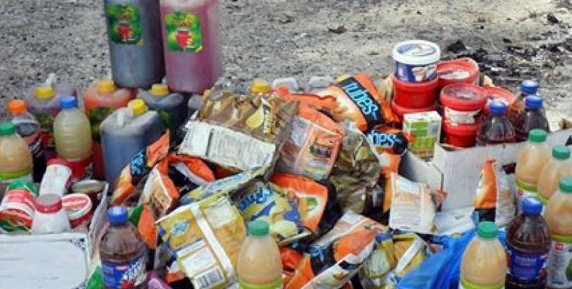 إتلاف 5 أطنان أغذية فاسدة في خانيونس