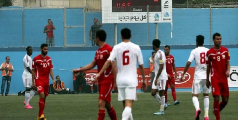 تقرير: لاعبون في منتخب الإمارات دخنوا الأرجيلة قبل مباراة فلسطين
