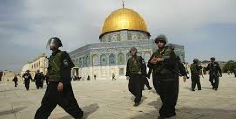 الاحتلال يواصل حصار الاقصى، والمستوطنون يجددون اقتحاماتهم