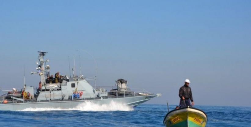 بحرية الاحتلال تستهدف مراكب الصيد قبالة شاطئ السودانية