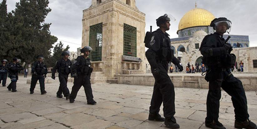 مستوطنون يجددون اقتحامهم المسجد الأقصى بحراسات مشددة