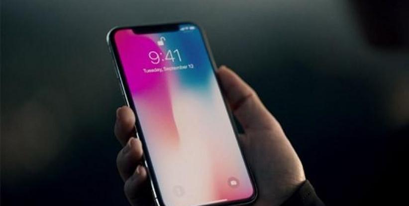 مفاجأة صادمة.. سعر خيالي لإصلاح شاشة آيفون X