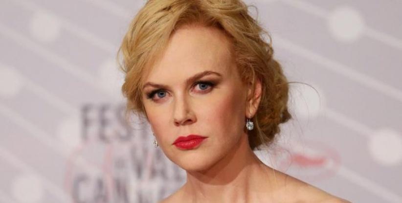 مجلات تستخدم نجمات هوليوود لـ