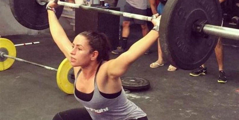 تعرفوا على أول امرأة عربية تتعاقد مع 