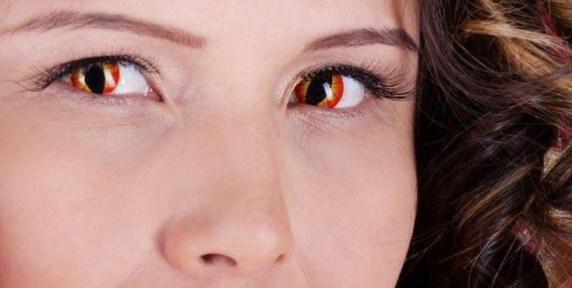 العدسات اللاصقة التنكرية 