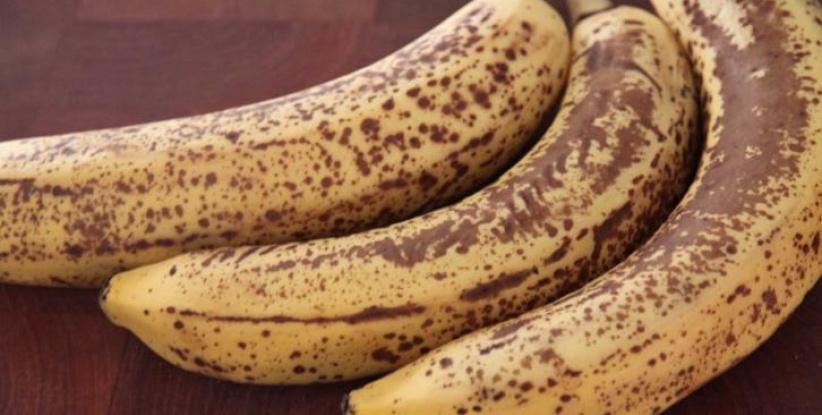 بقع الموز الداكنة تحارب السرطان