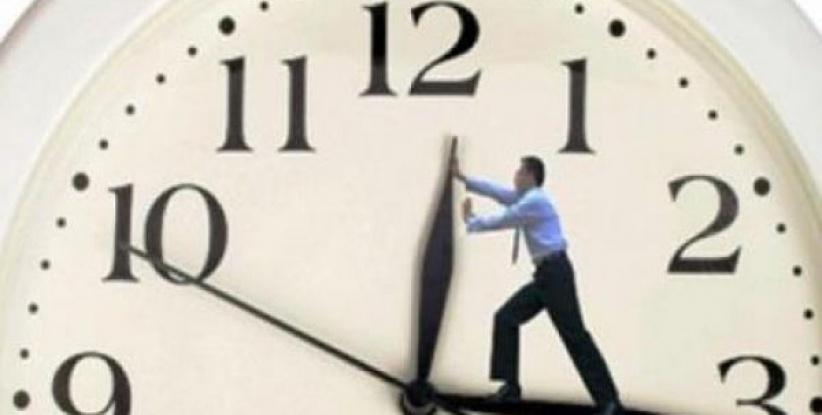 بدء العمل بالتوقيت الشتوي بفلسطين صباح السبت القادم