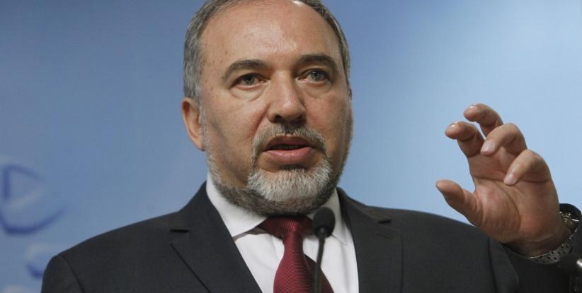 ليبرمان يدعو لهدم بيوت منفذي عمليات أسفرت عن جرحى