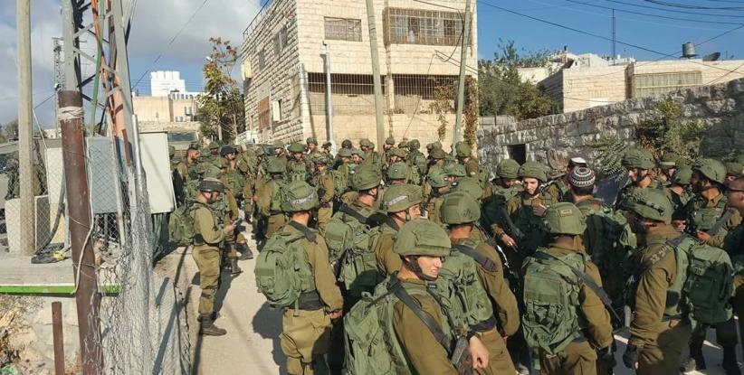 جنود الاحتلال يمنعون مدارس الخليل من احياء ذكرى عرفات
