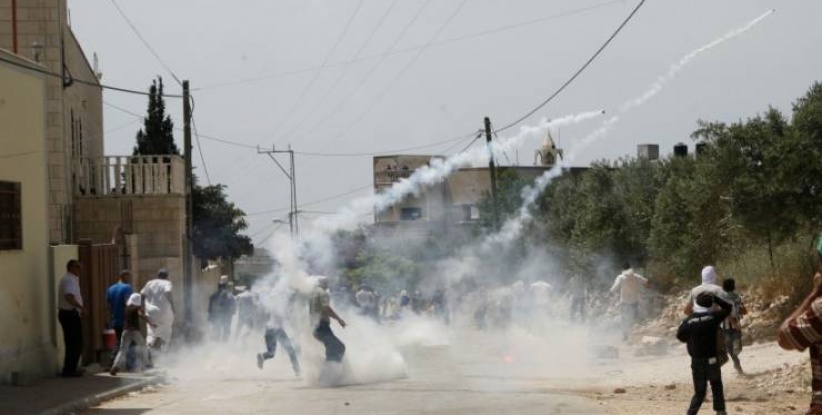 إصابات بالاختناق في صفوف الطلبة والمدرسين خلال مواجهات شرق بيت لحم