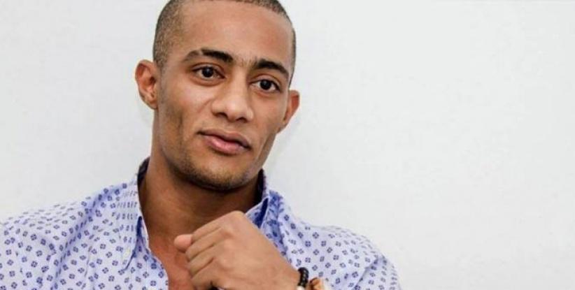 صورة- محمد رمضان يستعرض عضلاته.. يوجه هذه الرسالة