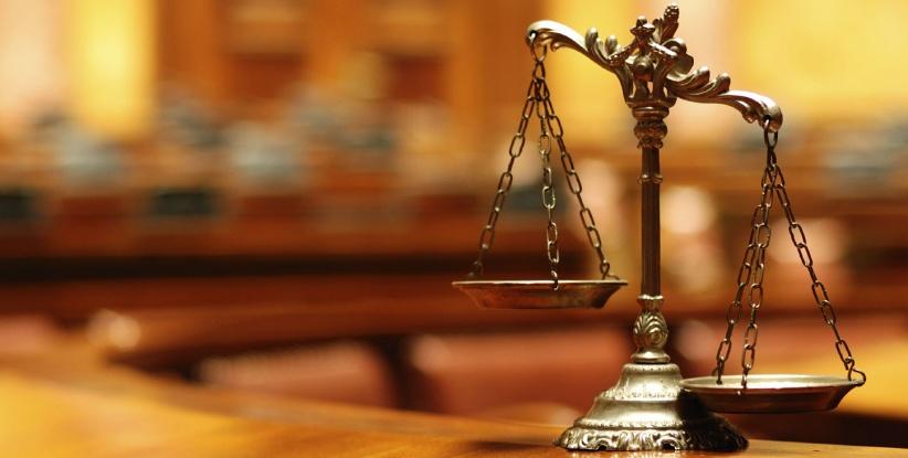 توقيف محامي والنقابة تطالب باستقالة الحكومة