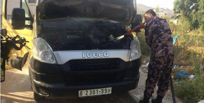 احتراق حافلة روضة أطفال في طولكرم