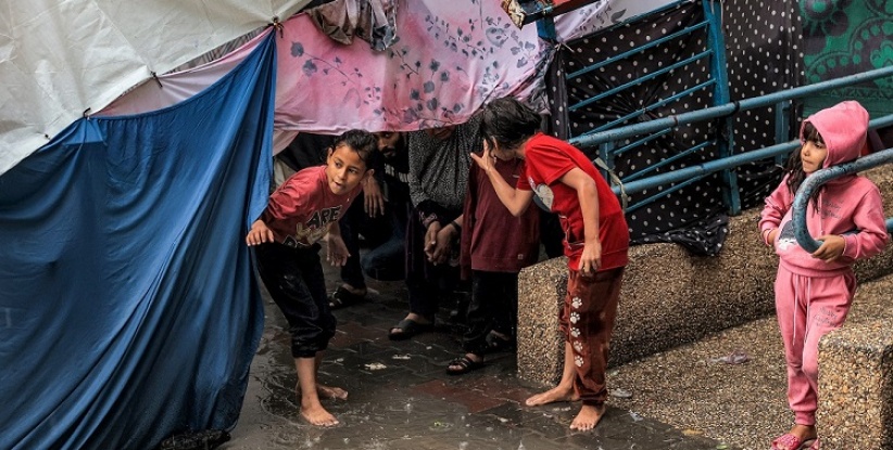 مع اقتراب فصل الشتاء.. ظروف قاسية تنتظر النازحين في غزة