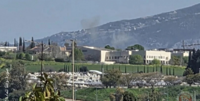إصابة منزل بشكل مباشر: حزب الله يطلق رشقة صاروخية على الجليل