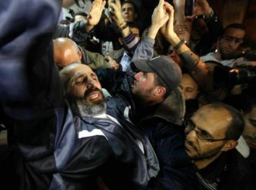 الاسير الشراونة يصل إلى قطاع غزة