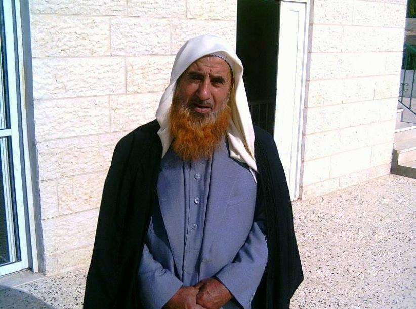 وفاة إمام مسجد الدهيشة الكبير الشيخ محمد قراقع