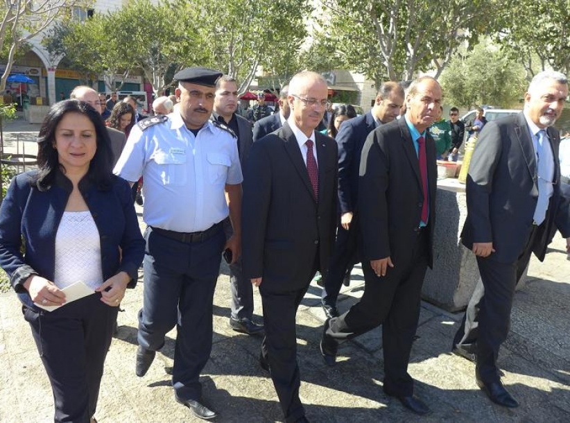 الشرطة تشارك بفعاليات مهرجان قطف الزيتون الثالث عشر في بيت لحم