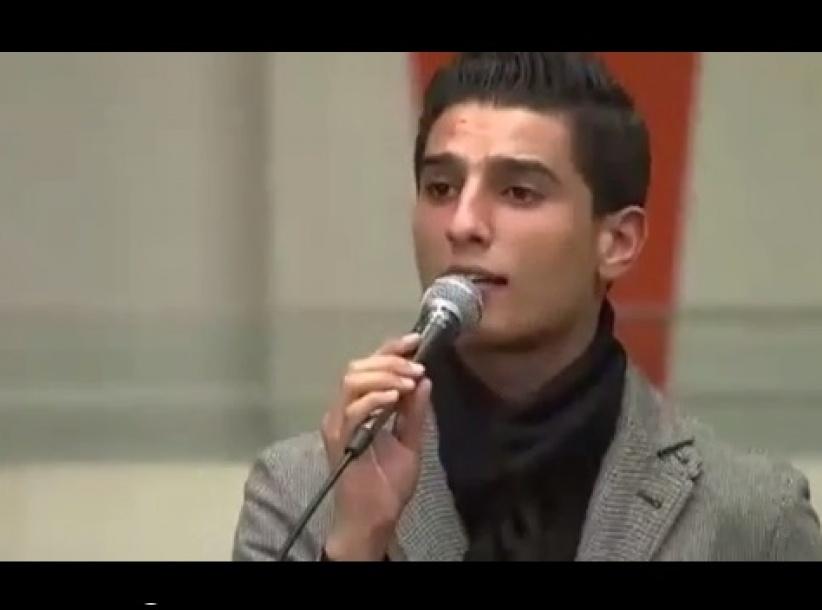 بالفيديو : محمد عساف يعلي الكوفية داخل مقر الامم المتحدة