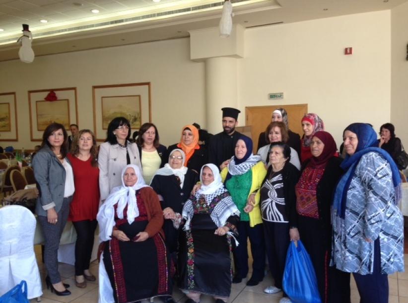 بالصور : مكرمة من الرئيس ابو مازن للامهات المسنات في بيت لحم