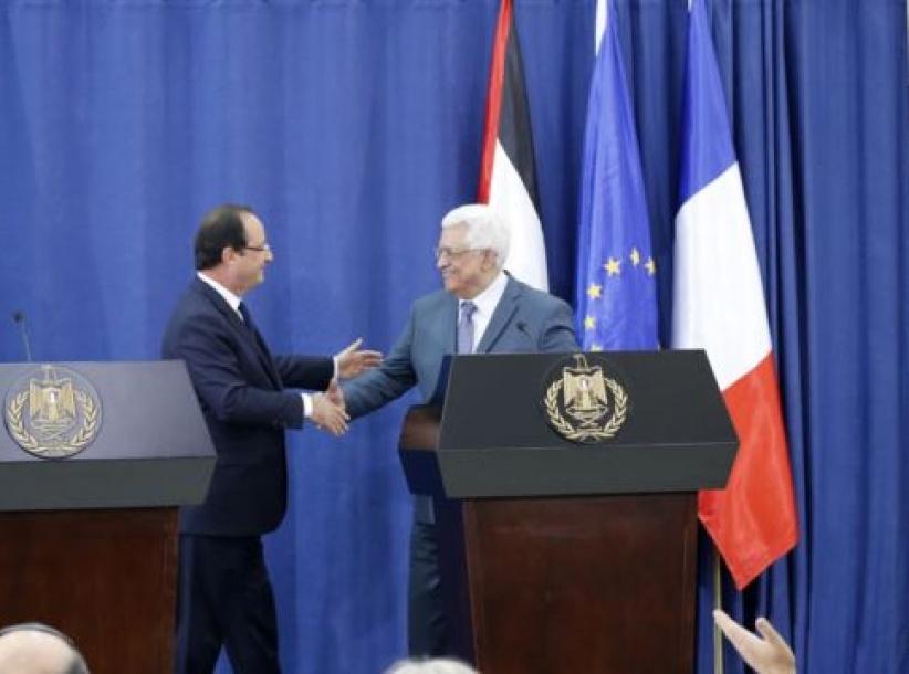 عبّاس يؤكد لهولاند استمرار تعثر مساعي كيري