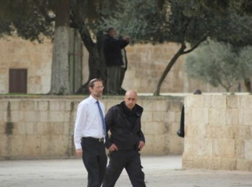 عضو كنيست يصعد لساحة قبة الصخرة ويدعو لطرد الفلسطينيين للسعودية