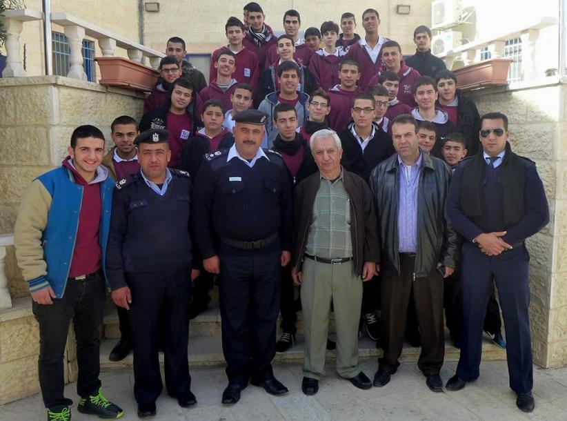 الشرطة تستضيف 40 طالب من كلية تراسنطة في بيت لحم