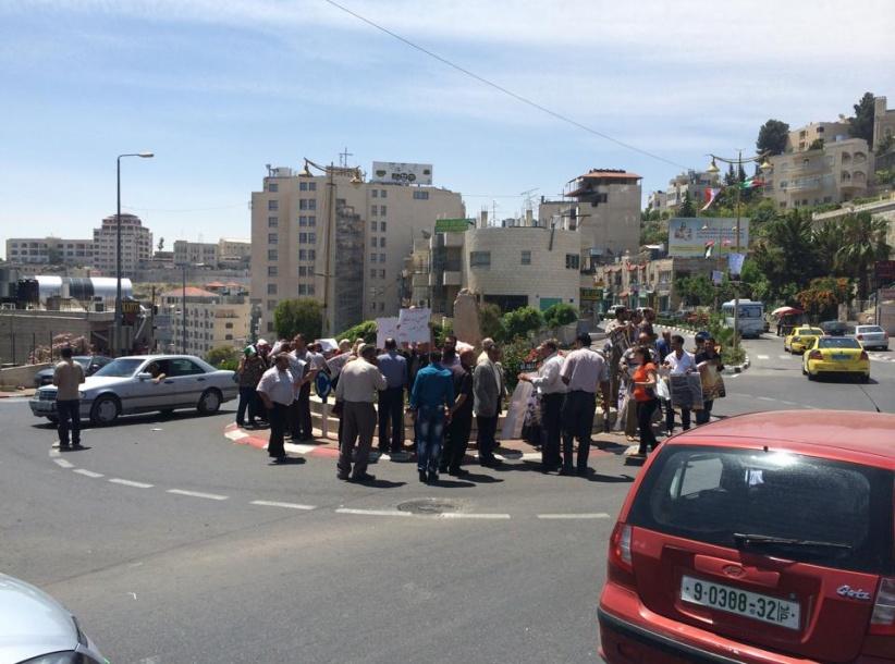 نقابة الموظفين في بيت لحم تنظم وقفات تضامنية مع الأسرى