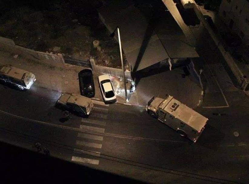 قوات الاحتلال تعتقل مزيدا من الحمساويين بينهم النائبان طافش وزبون