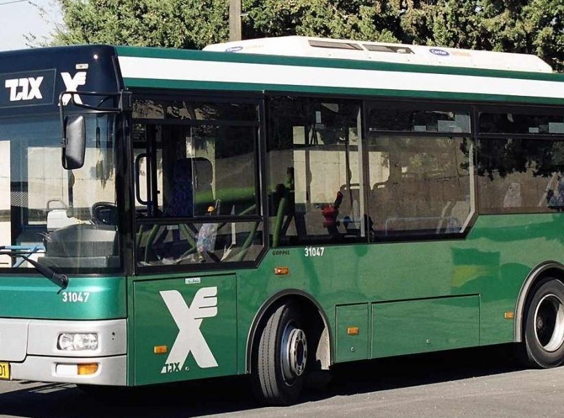 قرار مرتقب يخول سائقي الحافلات الاسرائيلية تفتيش واستجواب الركاب العرب