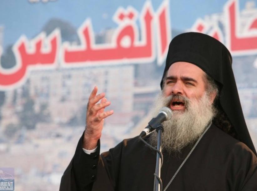 المطران حنا: المسيحيون لن ينسلخوا عن قوميتهم العربية